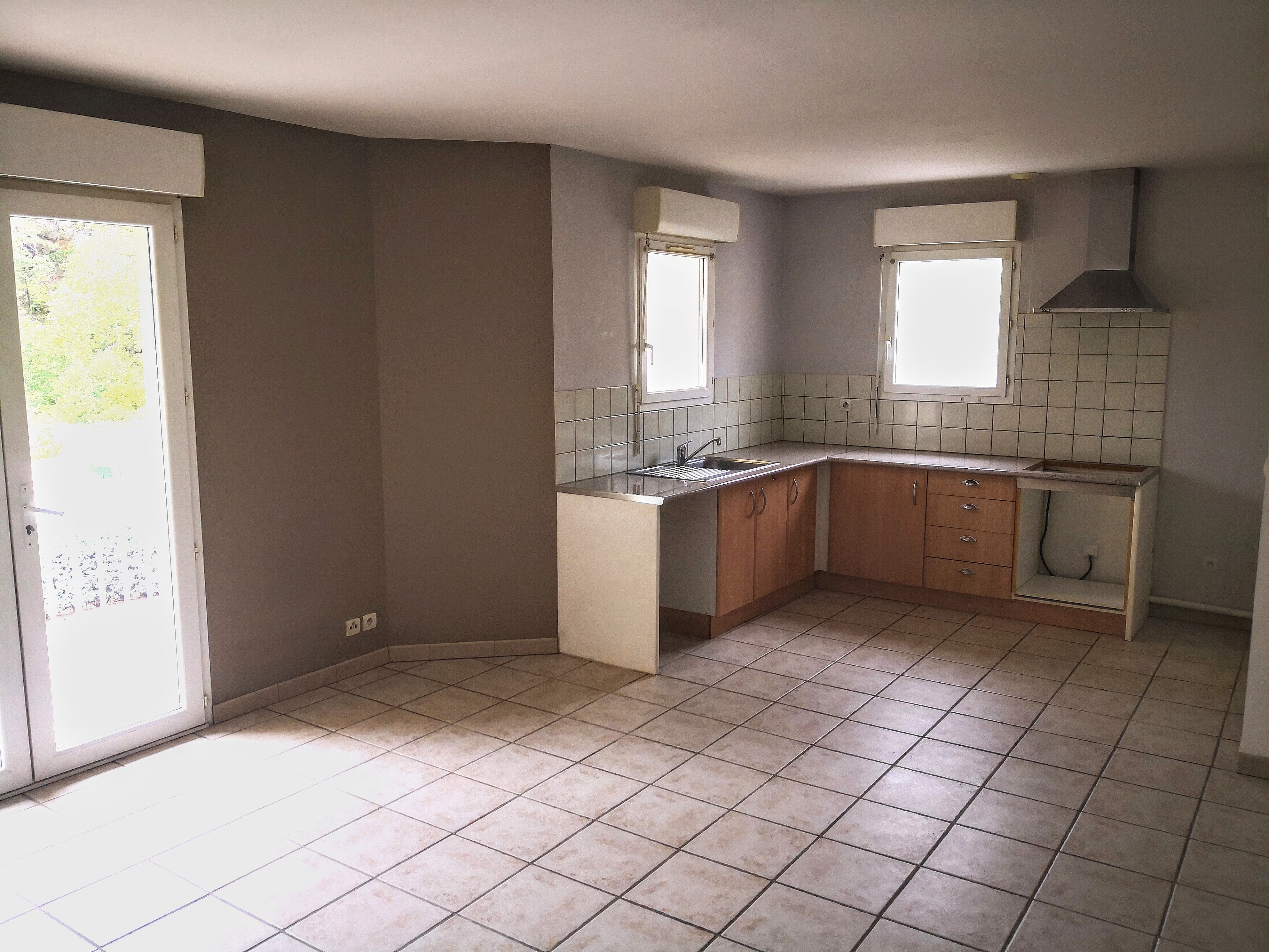 Appartement T3 avec terrasse et garage