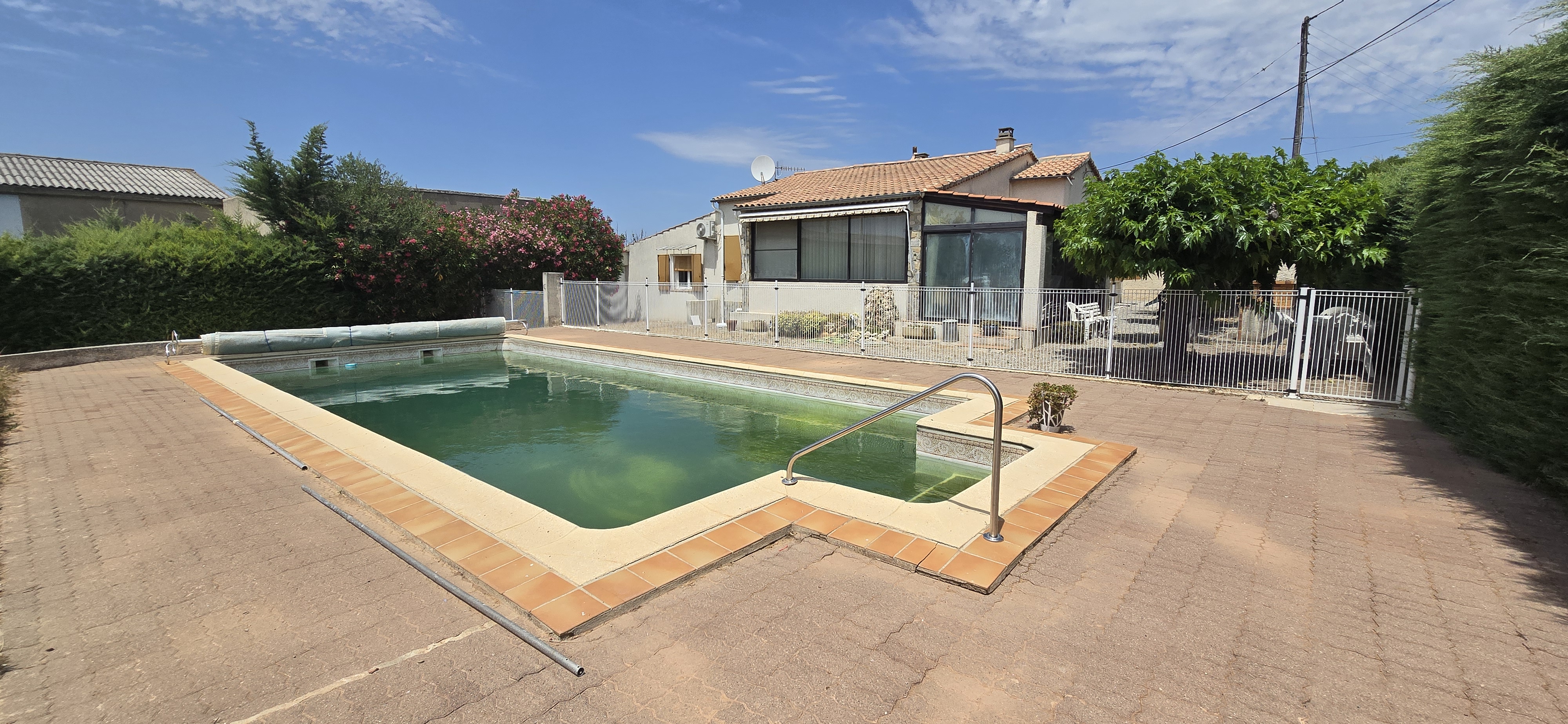 Maison T6 avec garage et piscine