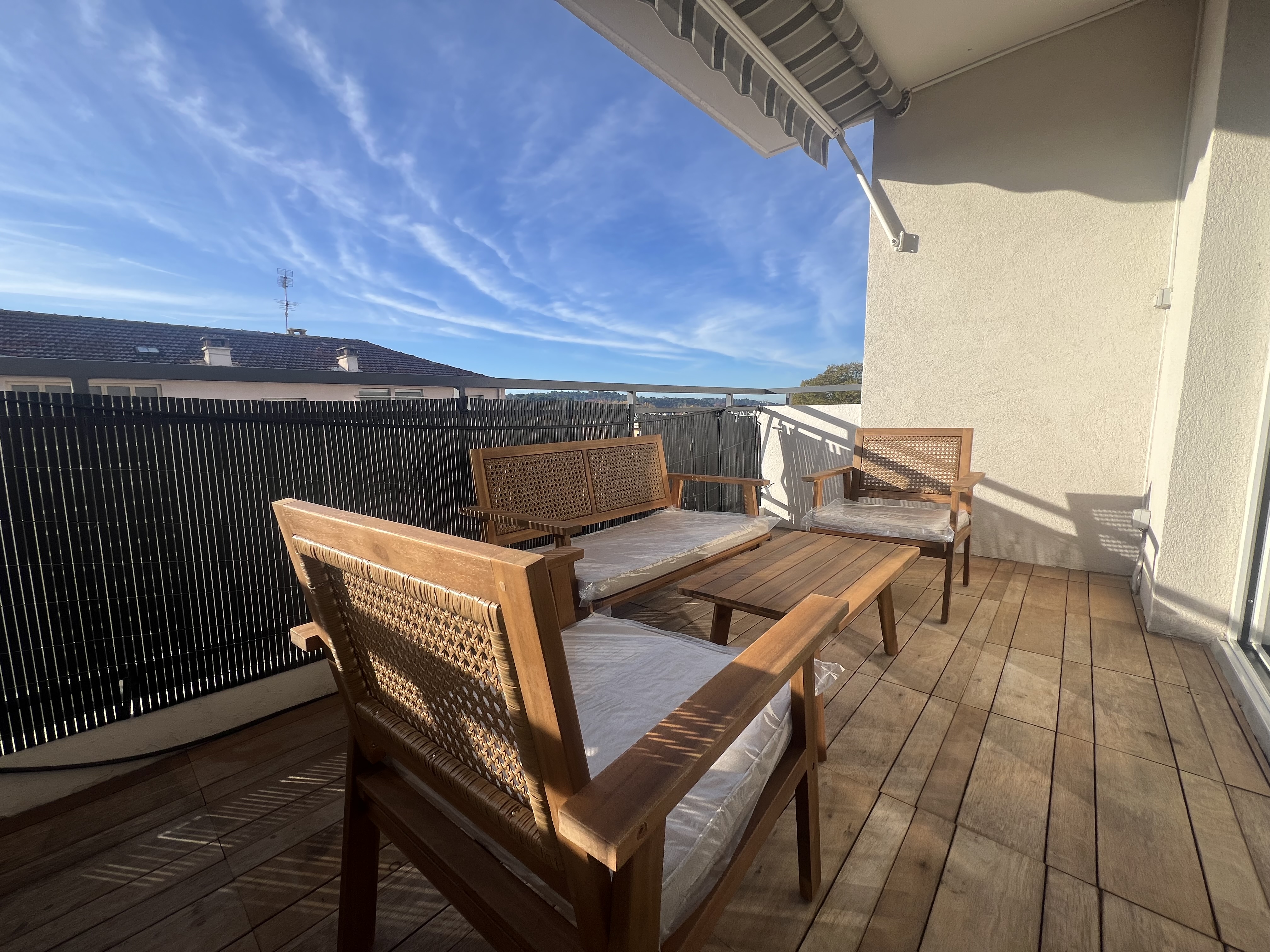 Appartement T5 meublé avec terrasse et parking