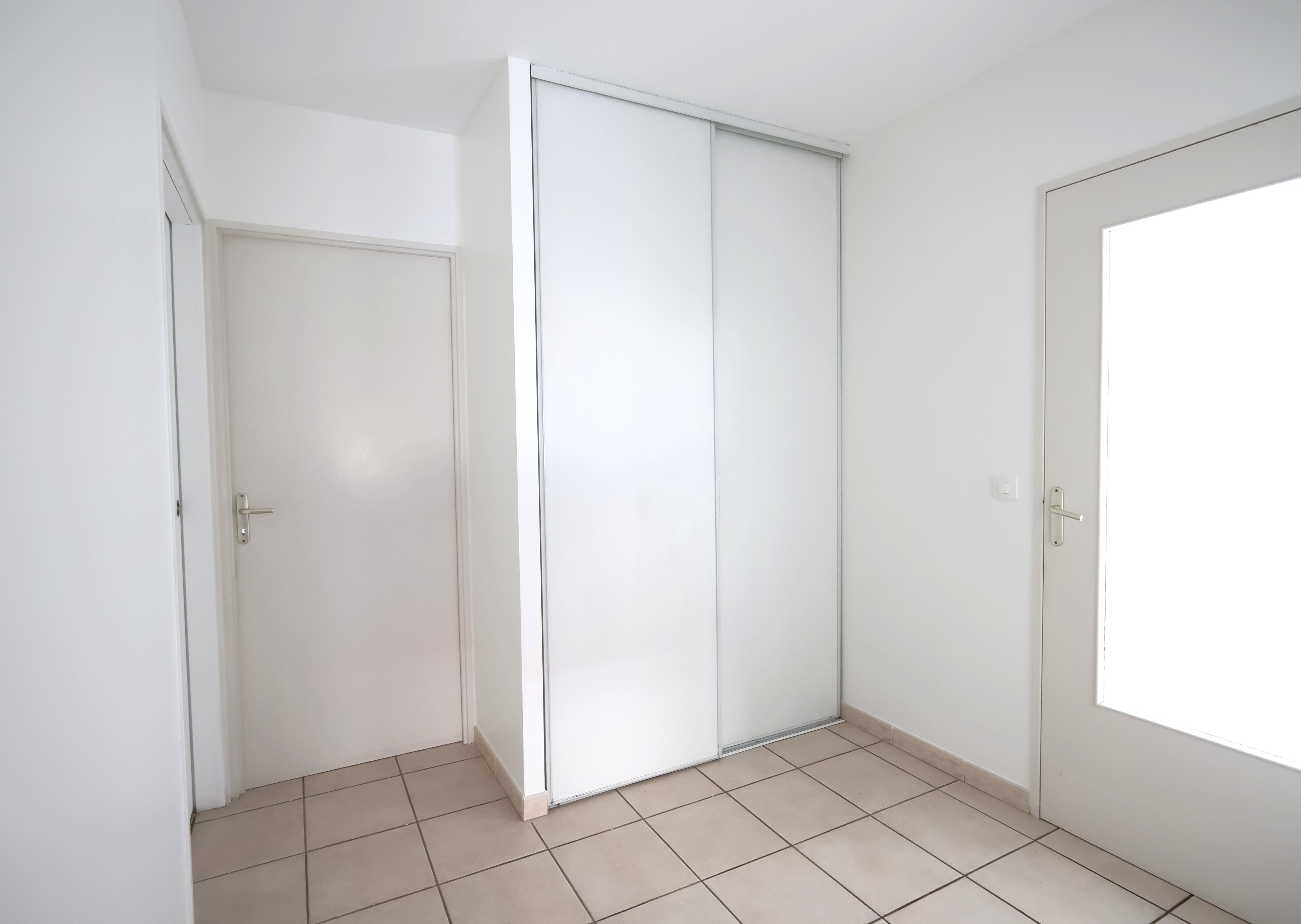 Appartement T3 Avec Terrasse, double garage et cave - Manosque - Réf. 449 - Photo 6