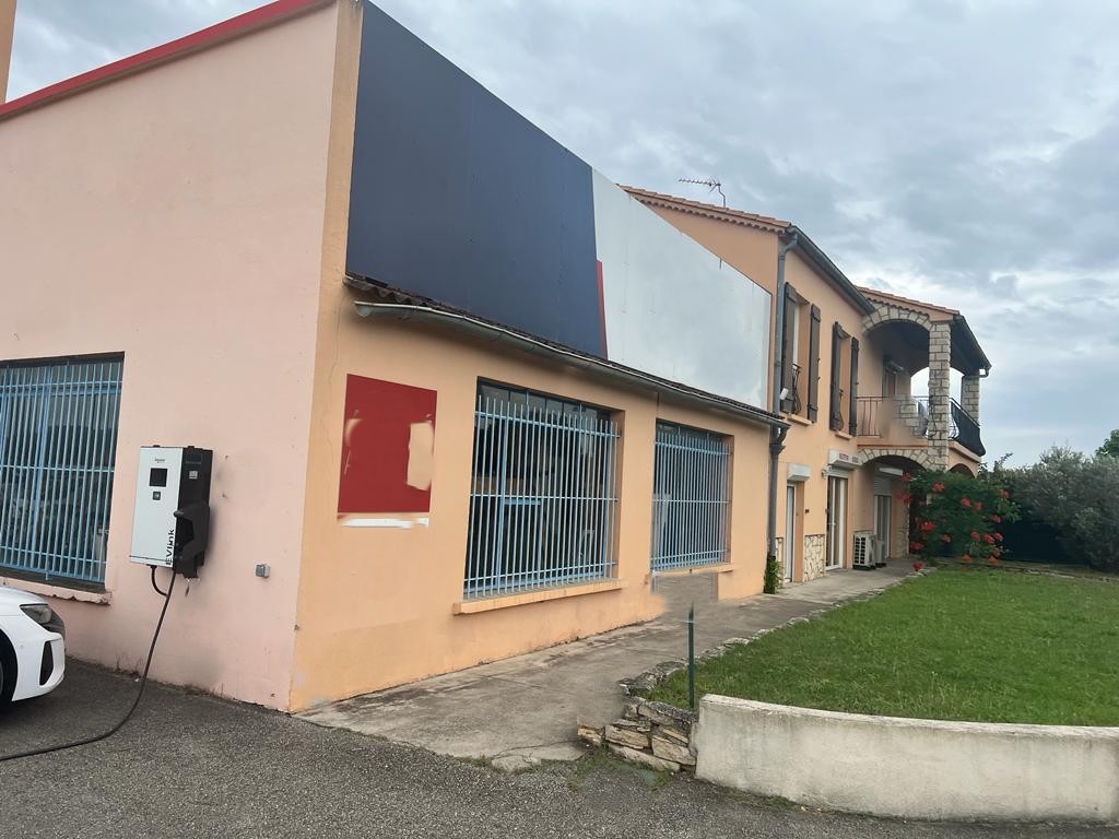 Ensemble immobilier avec local et maison