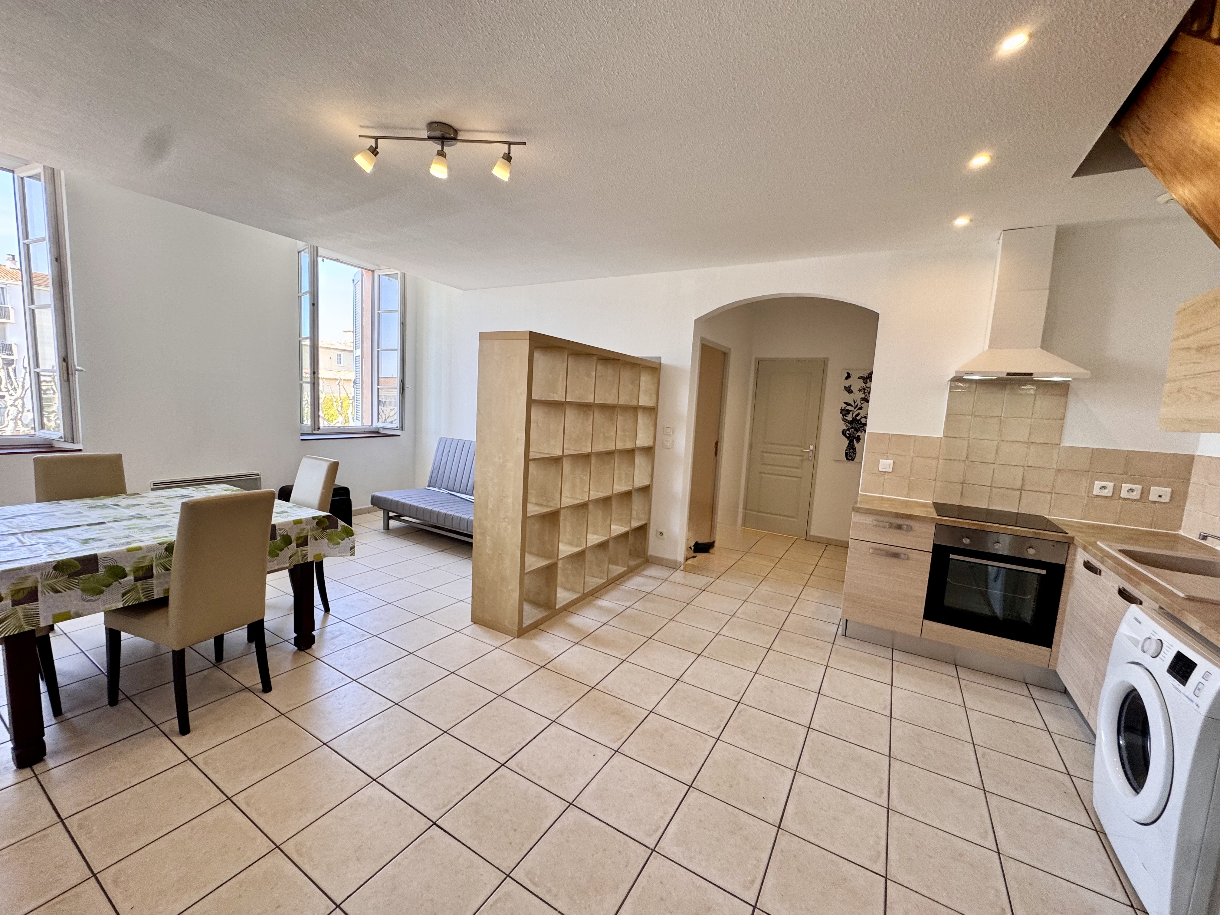 Appartement Duplex T4, meublé