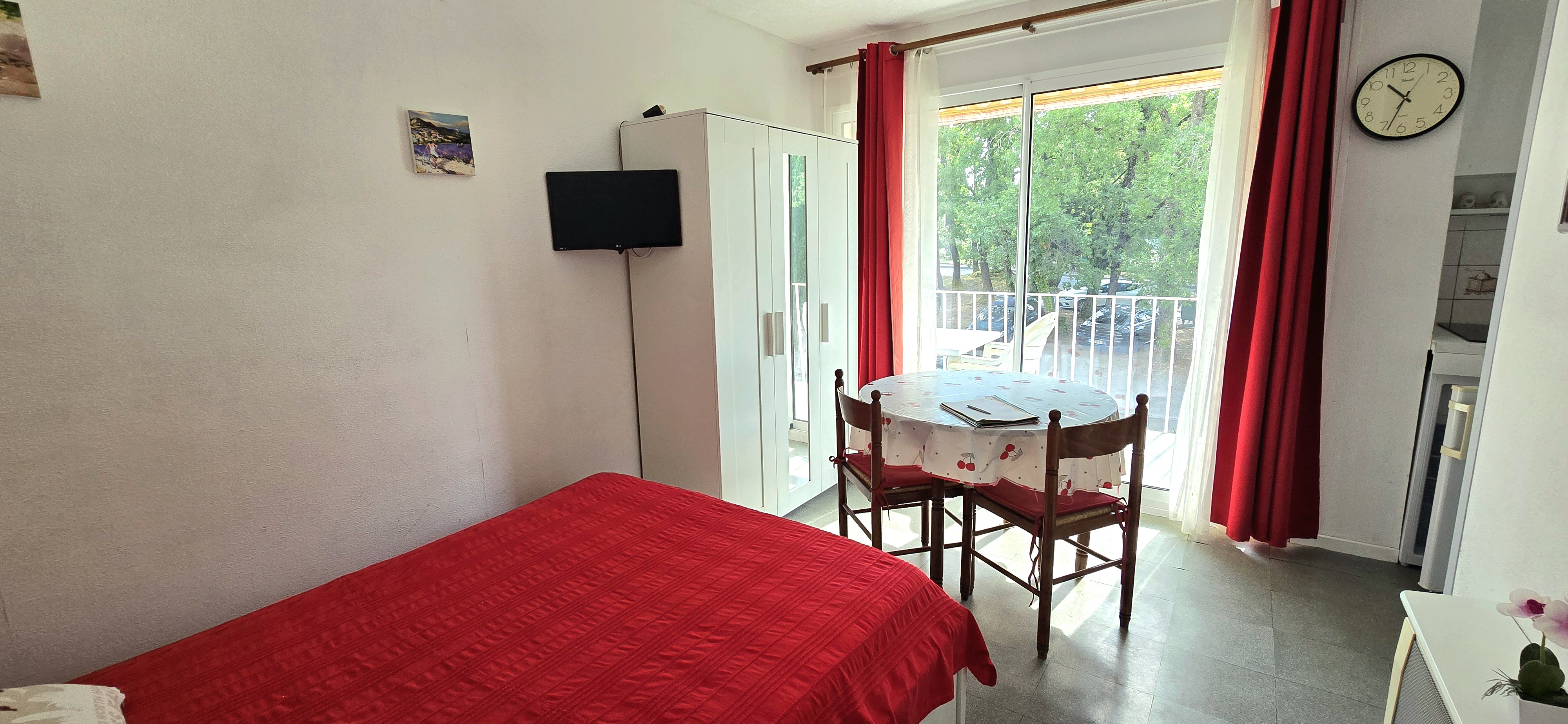 Studio avec balcon - Gréoux les Bains - Réf. 538-L - Photo 1