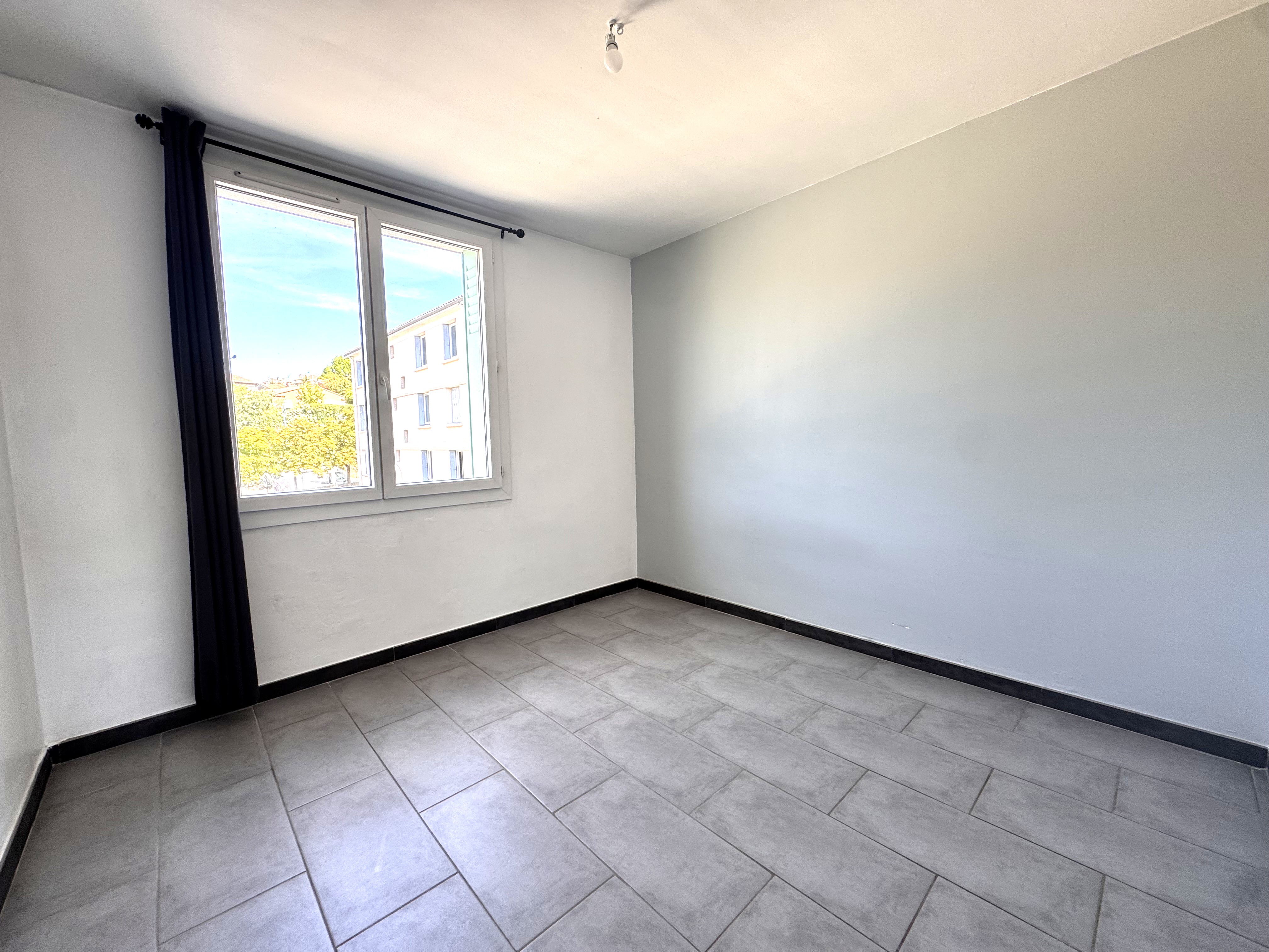 Appartement T3 avec Terrasse et cave  - Manosque - Réf. 540 - Photo 1